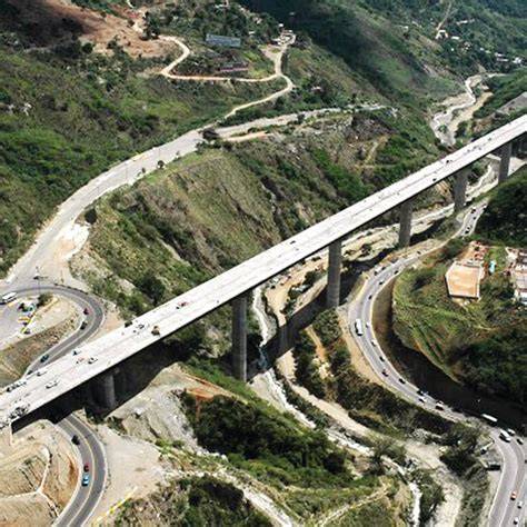 Autopista Caracas-La Guaira y obras públicas