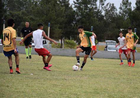 Fútbol comunitario en Coronel Vidal