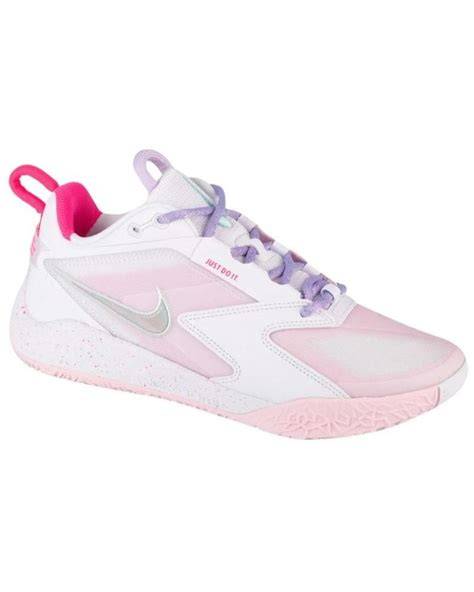zapatillas Nike de vóley en cancha