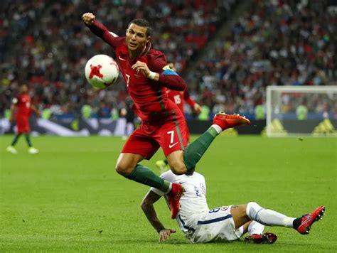 Arturo Vidal y Cristiano Ronaldo debate futbolístico