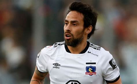 Jorge Valdivia jugando para Colo Colo