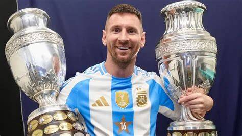 Messi analiza cancha irregular Copa América