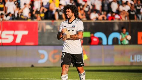 Tarjeta roja de Maximiliano Falcón en Colo-Colo