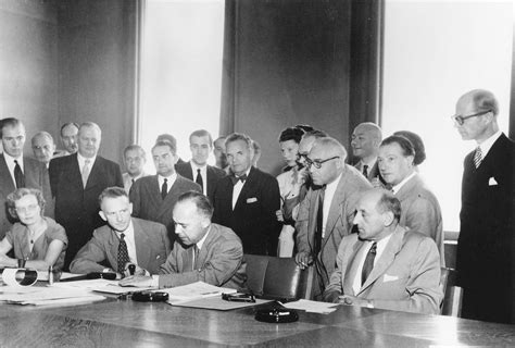 Firma de la Convención de Refugiados de 1951