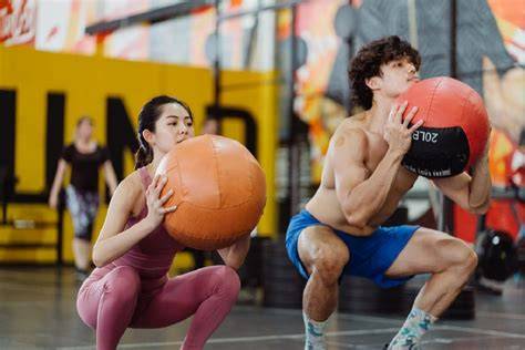 Balón medicinal SKLZ con ejercicios impresos