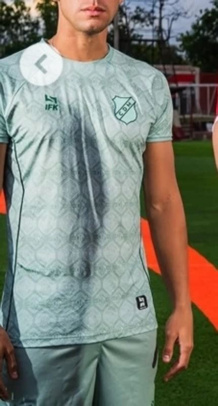 Jugadores de Deportivo Maipú con camiseta 2026