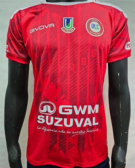 Gonzalo Castellani con camiseta de Unión La Calera