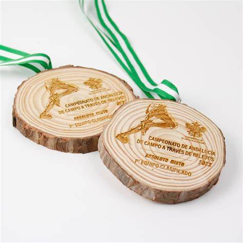 Medallas metálicas y de madera personalizadas