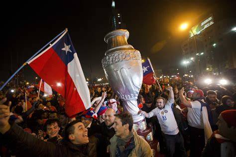 Chile celebra Copa América Centenario en las calles