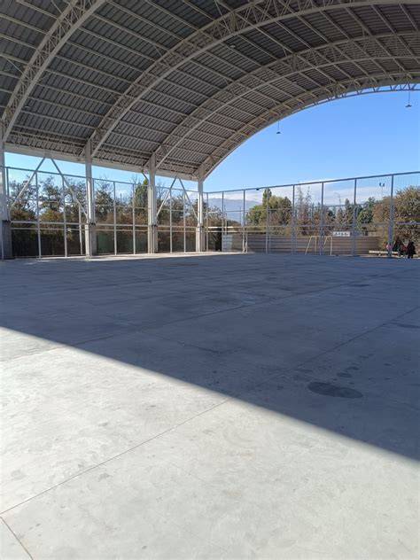 Cancha techada de pádel en Providencia