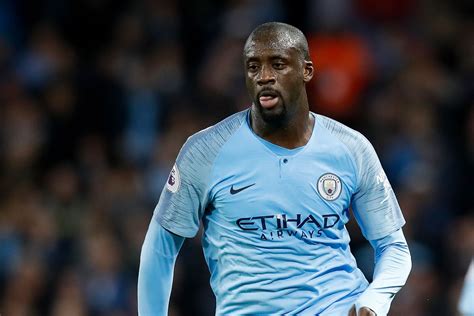 Yaya Touré con camiseta Manchester City