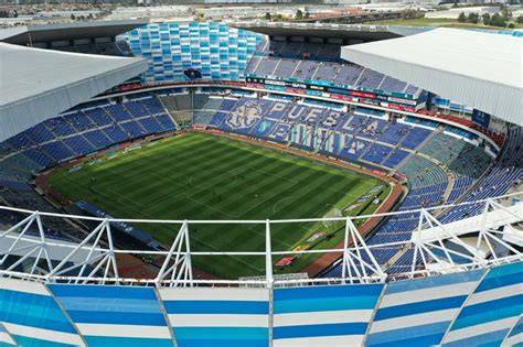 Estadio Cuauhtémoc remodelado en Puebla