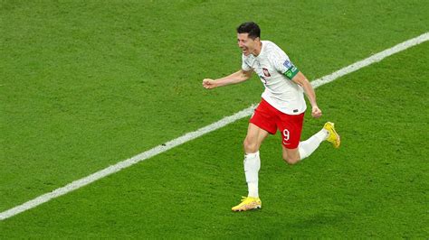 Robert Lewandowski celebra gol en Berlín