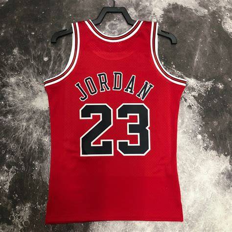 Michael Jordan con camiseta 23 de Chicago Bulls