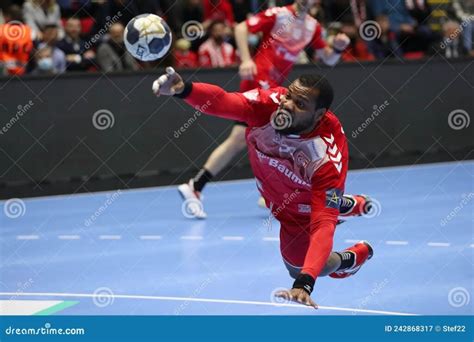 Jugadores de handball durante un partido