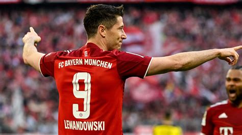 Robert Lewandowski celebrando gol con Bayern