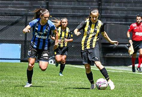 Partido femenino Liverpool Peñarol