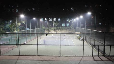 Cancha de tenis techada con iluminación LED