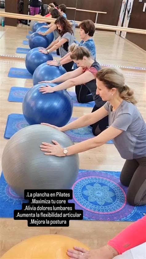 Ejercicio grupal de coordinación con balón