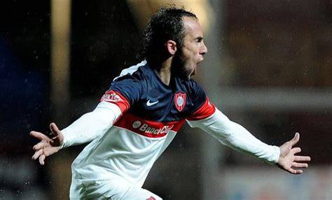 Fernando Belluschi celebra su gol con San Lorenzo