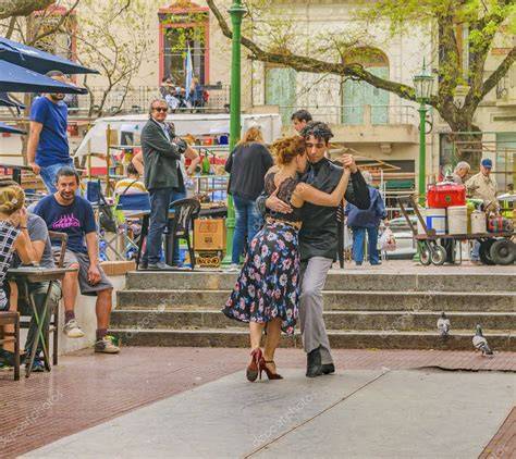 Pareja chilena bailando tango en Buenos Aires