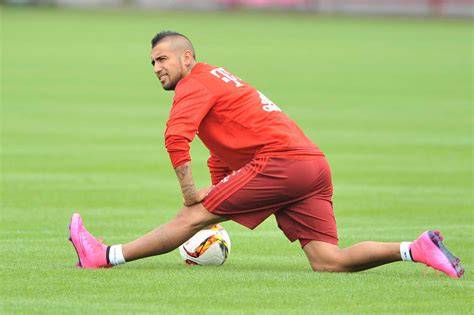 Arturo Vidal con botines Nike Mercurial