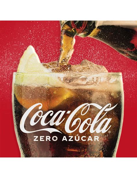 Refresco de cola con azúcar y triglicéridos
