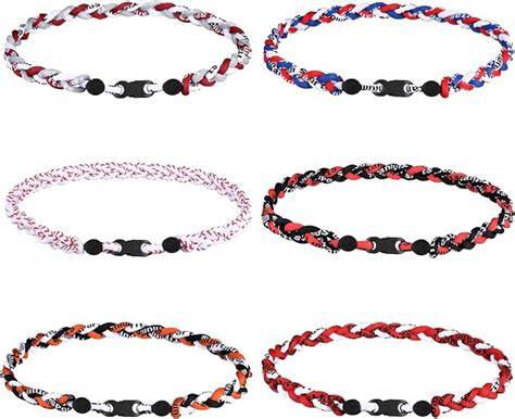 Jugador de béisbol con collar de titanio