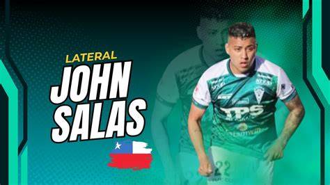 John Salas jugando como lateral derecho