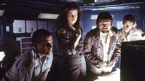 Tripulación del Nostromo en nave espacial