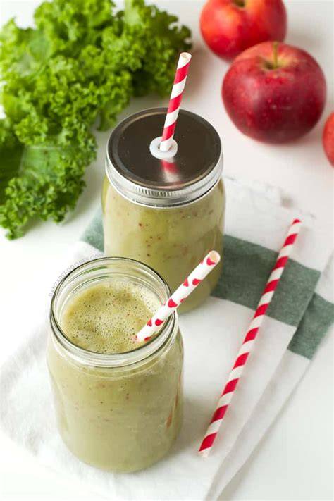 Batido verde de col rizada y sandía