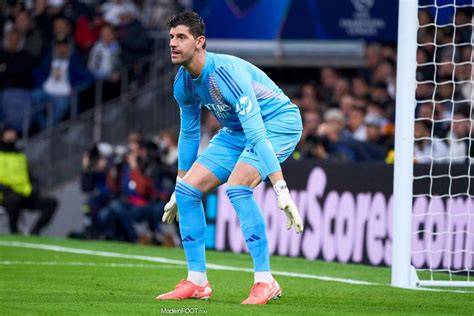 Thibaut Courtois detiene disparo
