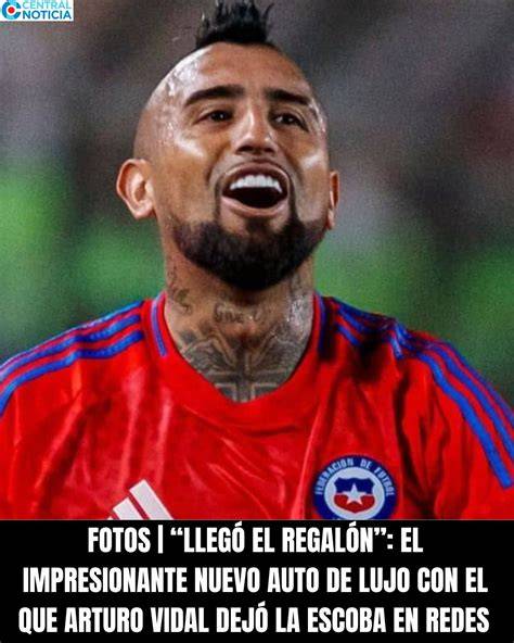 Arturo Vidal con una escoba en Ceva
