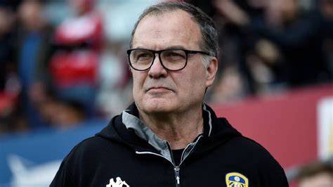 Marcelo Bielsa dirige al Leeds