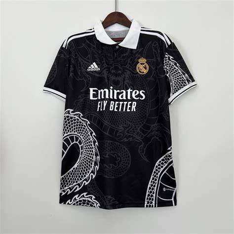 camiseta negra Real Madrid 2014-15 dragón gris