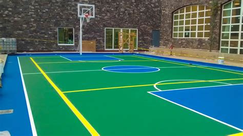 Cancha de básquetbol en club deportivo