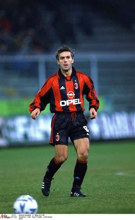 Roberto Donadoni con camiseta del Milan