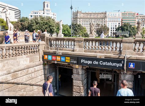 Metro Plaça Catalunya y Universitat Barcelona