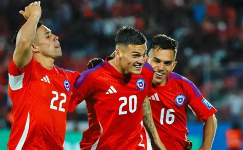 Selección chilena celebrando campeonato internacional