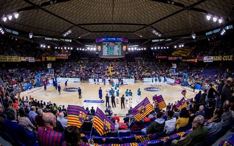 Partido de baloncesto en el Palau Blaugrana