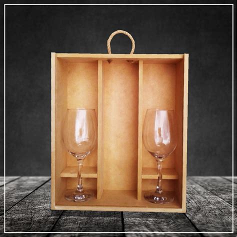 caja de madera para vino y copas