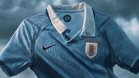 Martín Cáceres con camiseta de Uruguay
