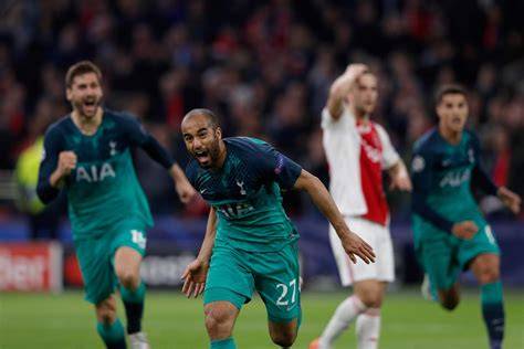 Lucas Moura celebra triplete contra Ajax