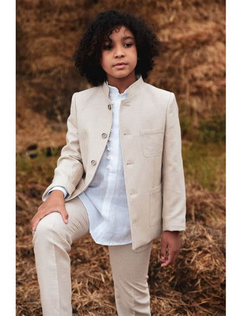 Traje de primera comunión infantil