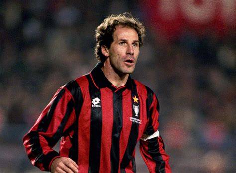 Franco Baresi con la camiseta del AC Milan
