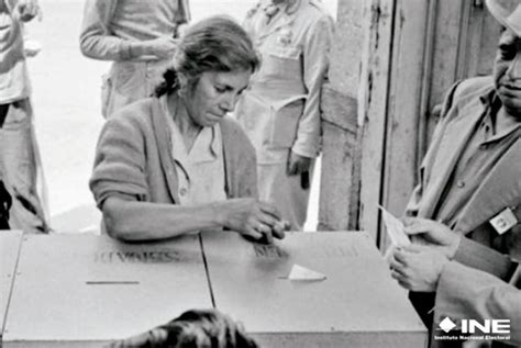 Primera votación federal de mujeres mexicanas