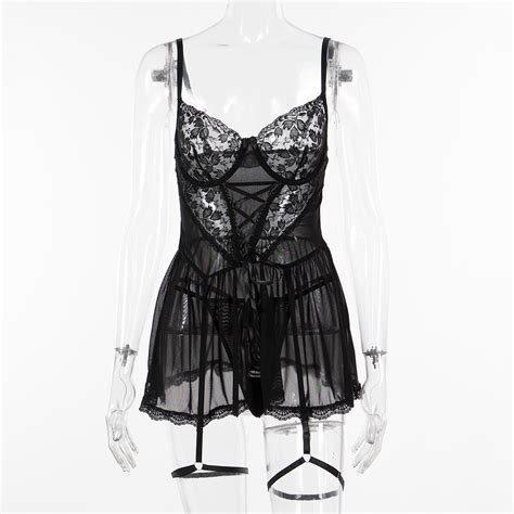 Baby doll negro con ligas de encaje