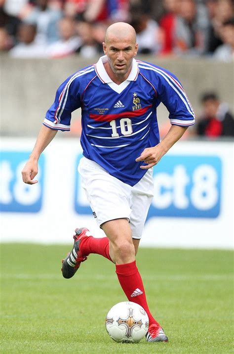 Retrato de Zinedine Zidane con Francia