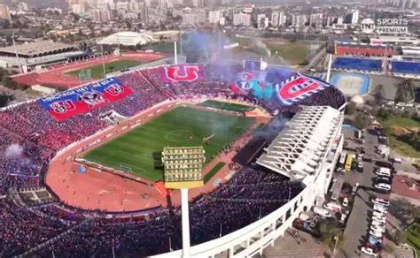 Estadio Nacional durante el Superclásico chileno
