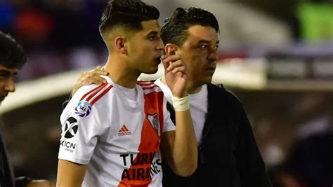 Exequiel Palacios con camiseta de River Plate